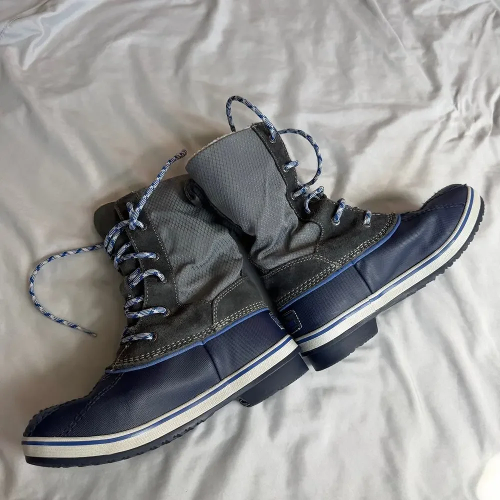 L.L.Bean Kids Snow Boots Blue Gray Insulated Winter Boots Size 4 200 Gram